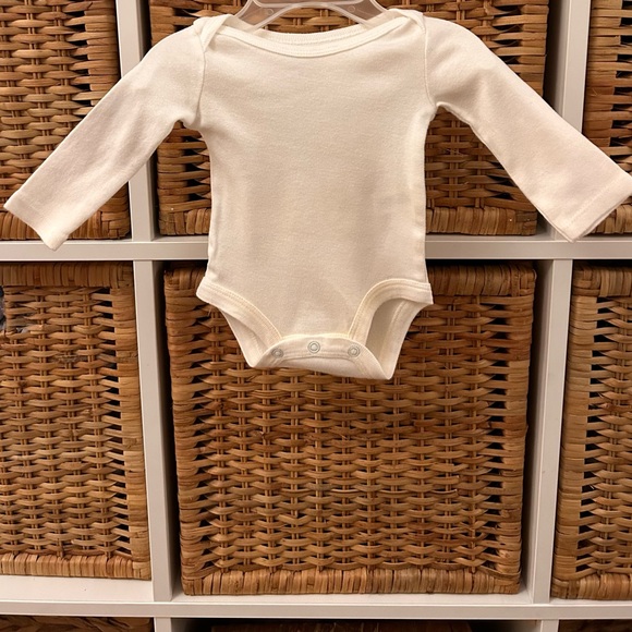 **GIGI GUMMYWEAR** Baby Bodysuit - Picture 2 of 2